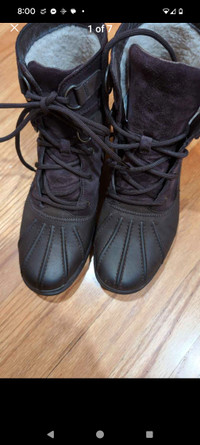 UGG waterproof short boots size 8.5