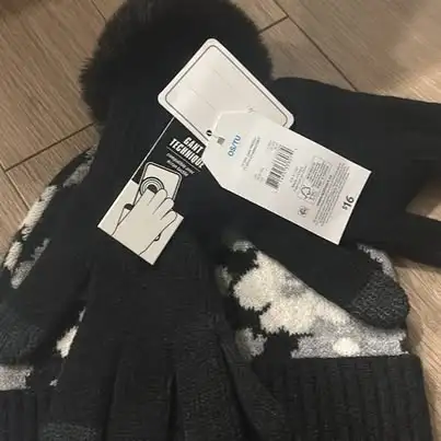 George One Size Hat and Glove Set