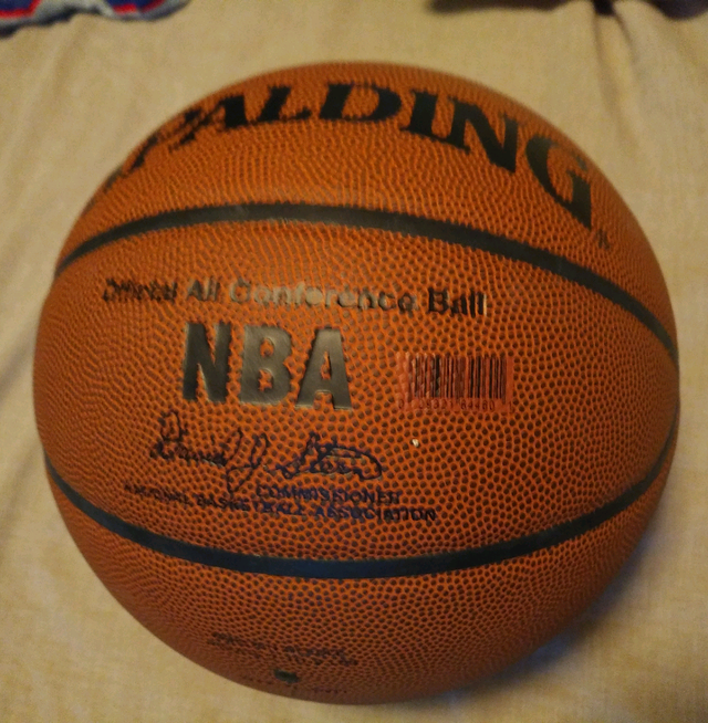 Basketball or Raptors Kawhi Big Head or Blue Jays Biobbblehead in Arts & Collectibles in City of Toronto - Image 4