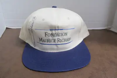 FONDATION MAURICE RICHARD CASQUETTE NEUVE AUTOGRAPHIÉ SIGNÉ, View more