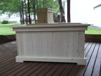 FOUR FOOTER WOOD PLANTER