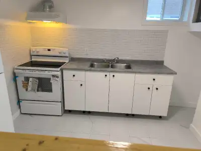 Renovated 2 bedroom basement apartment in Newmarket is available from March 1. Closest major interse...