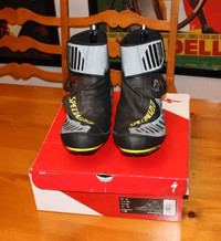 Specialized Defroster Road BOOTS shoe 45 11.5 route bottes HIVER