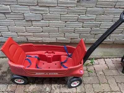 Radio Flyer Wagon, View more
