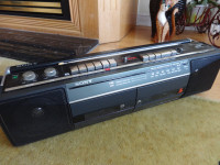 Boombox Sony CFS-W301 vintage AM/FM double tape recorder-player