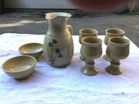 Ensemble de 4 coupes 1 cruche et 2 petits bols en poterie 