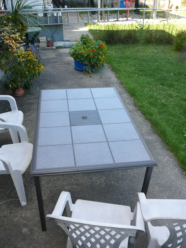 table et chaises pour l'exterieur in Patio & Garden Furniture in City of Montréal - Image 3