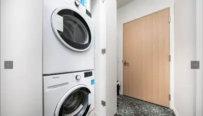 Hi everyone ✨ I’m looking for someone to take over my lease (assignment) Location: 5 Soudan Ave Rent...
