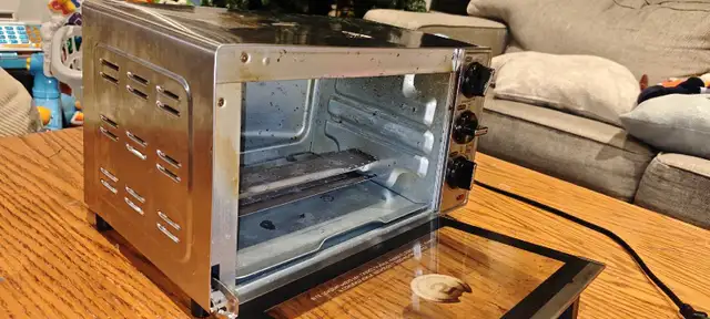 Hamilton Beach Toaster Oven in Toasters & Toaster Ovens in Oakville / Halton Region - Image 5