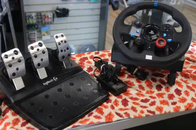 Logitech G29 Driving Force Racing Wheel and Floor Pedals (#41553, View more