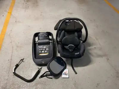 Maxi Cosi Car seat in perfect condition never been in a car accident. Manufactured in 2020. Expires...