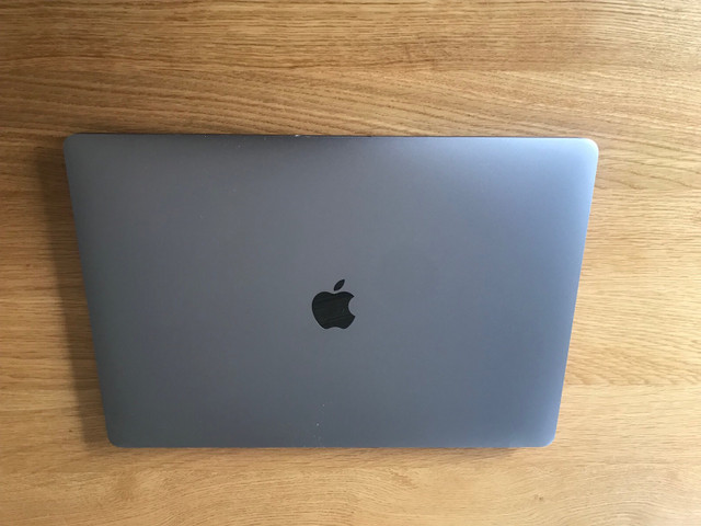 2016 MacBook Pro Excellent Condition w/ 1TB SSD! in Laptops in Edmonton