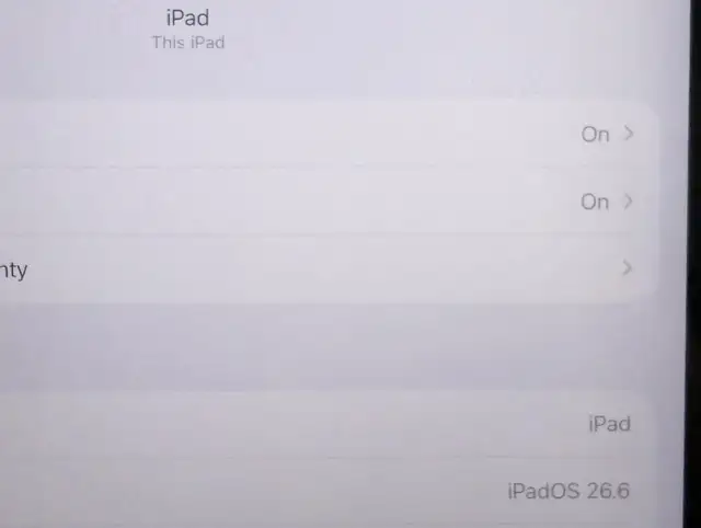 IPAD 9th Gen, hardcase Arteck Keyboard, Apple cube, cables542971377694156801