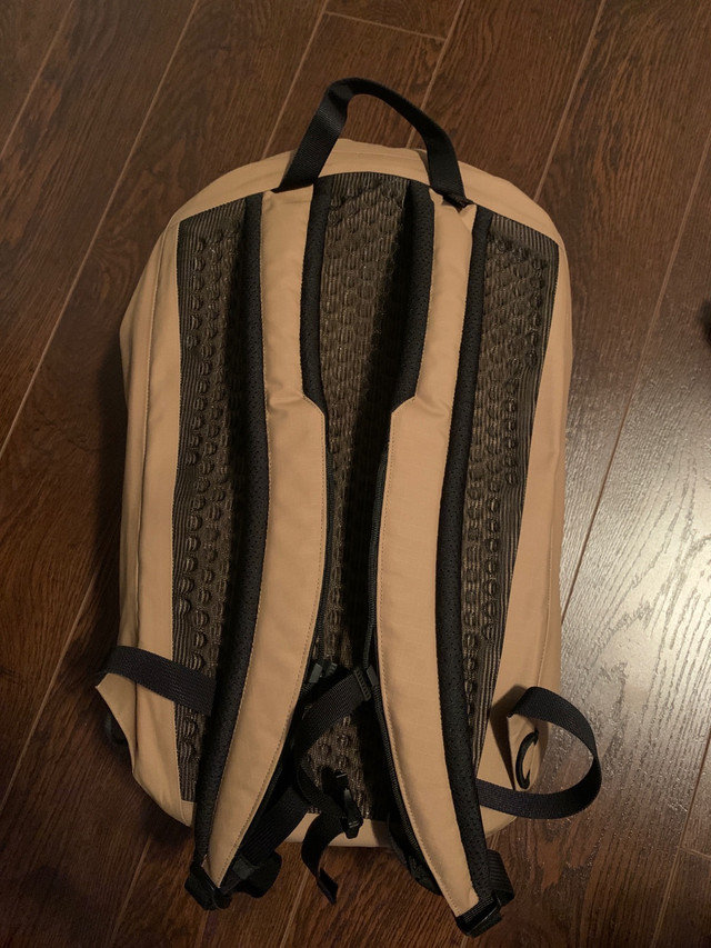 Brand new  Arc’teryx- Granville 16 Backpack in Multi-item in Mississauga / Peel Region - Image 2
