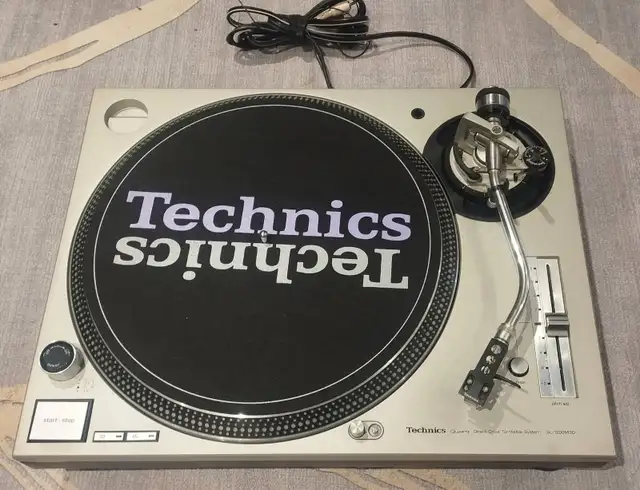 Technics SL-1200M3D direct drive turntable with: in Other in City of Toronto - Image 2