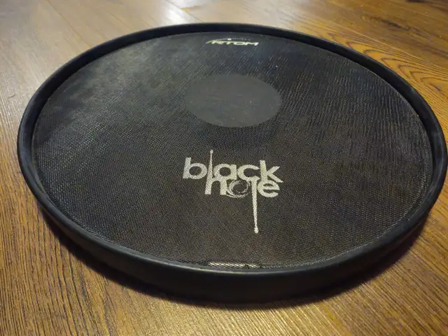 RTOM Black Hole Practice Pads in Drums & Percussion in Ottawa - Image 6
