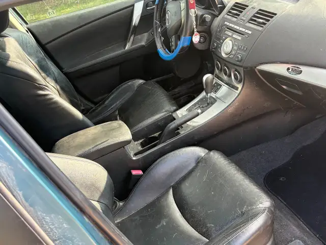 2011 Mazda 3552033543123128325
