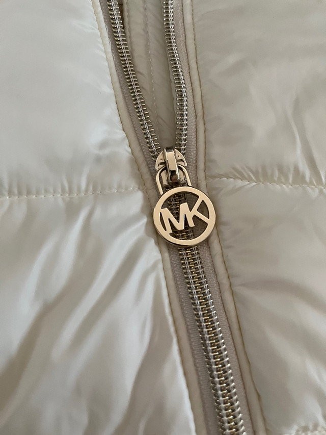 Michael Kors Snowsuit 0-6 months  in Clothing - 0-3 Months in City of Montréal - Image 2