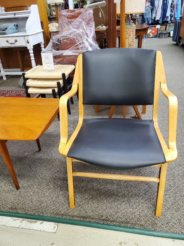 Mid Century Modern bent beechwood laminate "AX" chair Denmark in Chairs & Recliners in Edmonton - Image 3