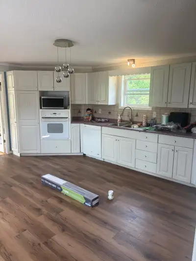 Nestled between Hubbards and Chester on Highway #3 this mini home is located in East River Nova Scot...