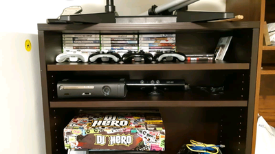XBox 360 avec Kinect, View more