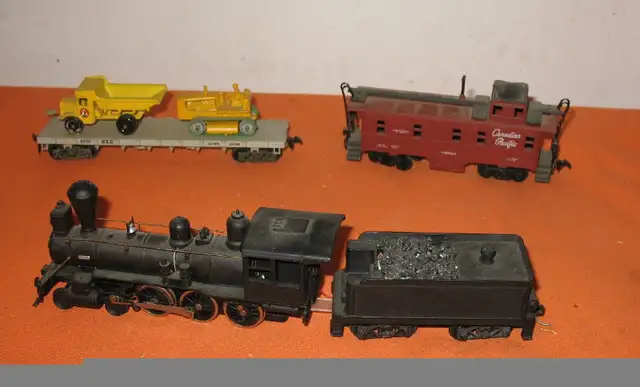 HO Train LOCO  4-6-0- Tender / Machinery Car / Caboose -Like New in Hobbies & Crafts in Edmonton - Image 4