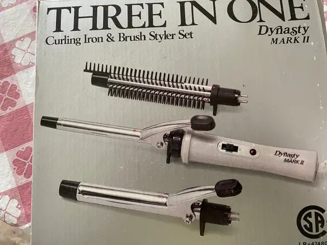 Curling Iron in Other in Norfolk County - Image 2