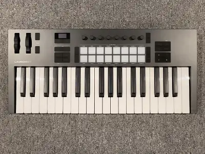 Selling my Novation Launchkey MK4, 37-Key Midi Controller. Excellent condition with all original pac...