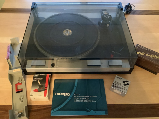 Table tournante Thorens TD115 turntable  dans Chaînes stéréo  à Lévis - Image 3