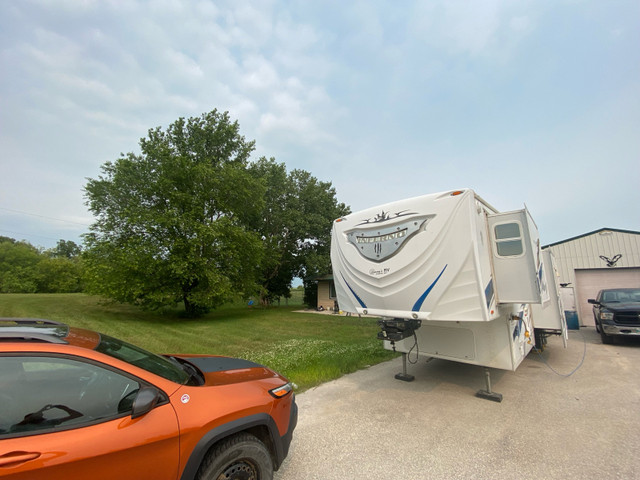 2009 kz inferno toy hauler  in Travel Trailers & Campers in Winnipeg - Image 2