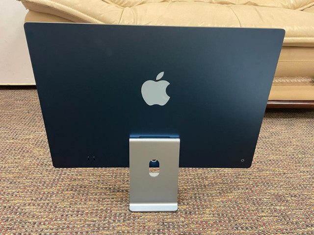 Apple iMac 24" M1 8GB 256GB (Like New) - Blue - Warranty 2024 dans Ordinateurs de bureau  à Ville de Montréal - Image 4