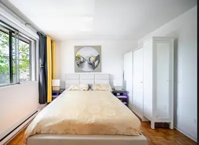 4 chambres (695$ / 700$ / 720$) / 720$ propres et confortables pour étudiants,es ou jeunes travaille...