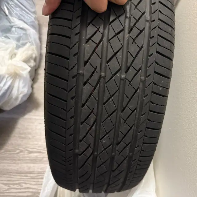 All-Season Tire Set - 215/65R16 - Bridgestone Turanza - Like New in Tires & Rims in City of Halifax - Image 4