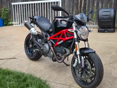 2013 Ducati Monster 796 ABS, reluctantly thinking of selling because I have to relocate for school a...