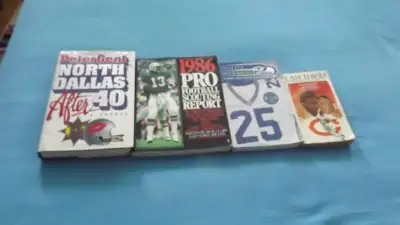 4 VARIOUS NFL ITEMS BUNDLE DEAL:MEDIA GUIDES,BOOKS,ETC.