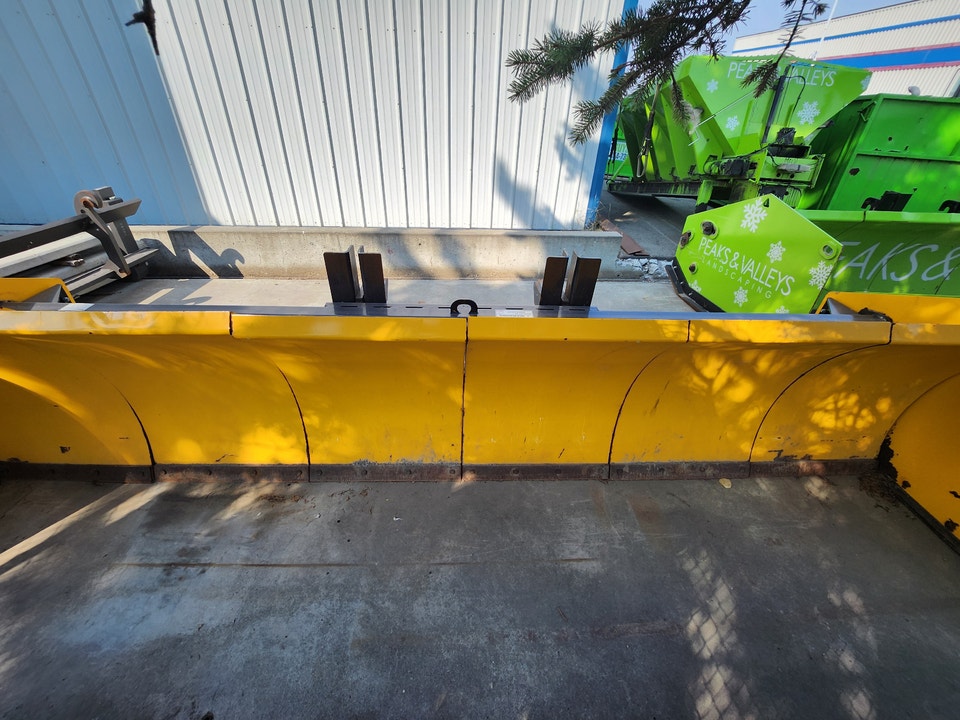 Snow Plow on Sale - Arctic HD 17ft - Snow Plow | Snowblowers | Calgary ...