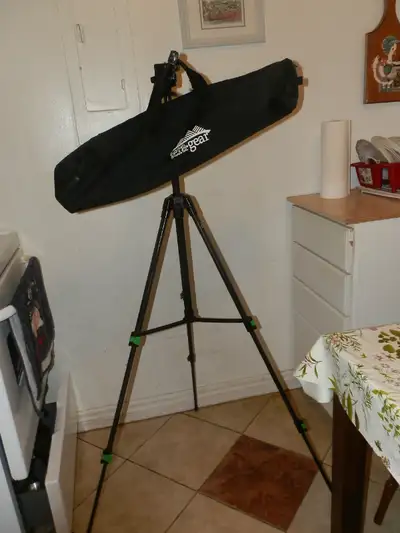 VINTAGE CULLMANN 2161 ADJUSTABLE TRIPOD, WEST GERMANY EXCELLENT CONDITION. No problem. Brand: CULLMA...