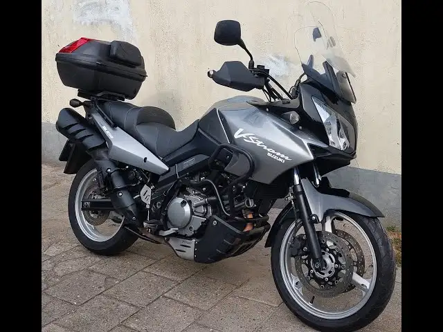Suzuki v-strom dl650 abs for sale in Sport Touring in City of Toronto - Image 2