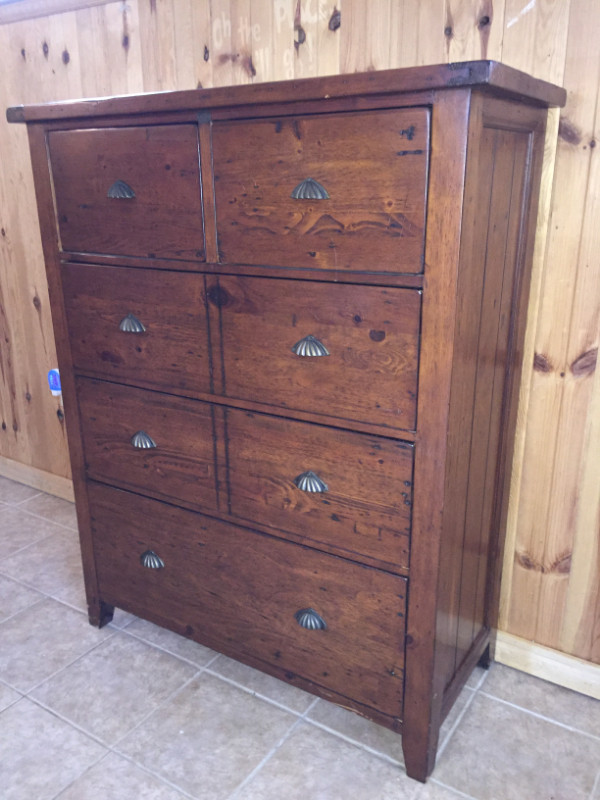 Stunning *Irish Coast* 5 Drawer Chest Dresser – Reclaimed Wood dans Commodes et armoires  à Ouest de l’Île - Image 2