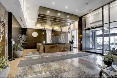 Furnished studio unit for rent $2200 all incl, Charles/Church