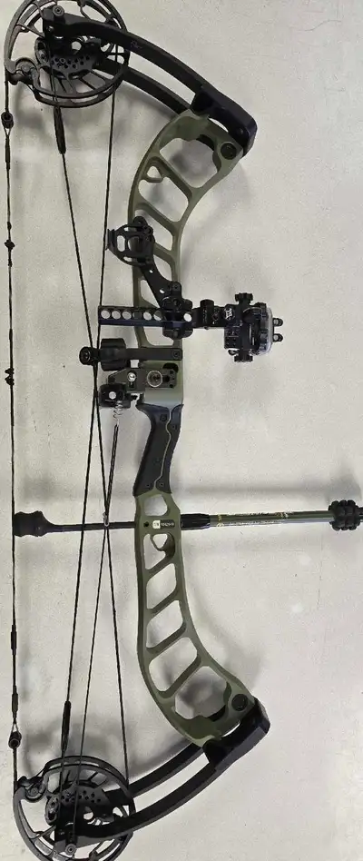 Prime Nexus 4 Compound Bow***, View more