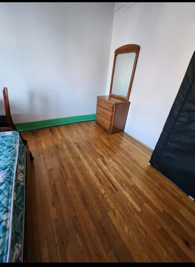 Rosement Chambre à louer in Room Rentals & Roommates in City of Montréal - Image 3