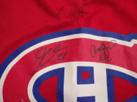 Sports /Chandails dédicacés de la LNH des Canadiens de Montréal