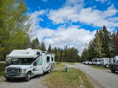2008 Atlantis Class C Motorhome – Ford E450 V10 Well-maintained and powerful motorhome in good condi...