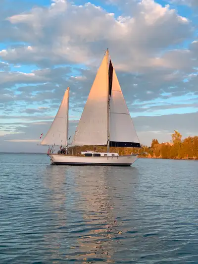 If there’s a boat that is sturdier than Moxie for her size, I haven’t seen it. The pedigree for thes...