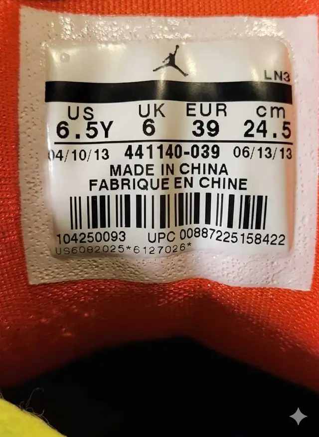 2013 Air Jordan 3 Retro "Joker" - Dark Concord/Electric Green in Women's - Shoes in City of Montréal - Image 7