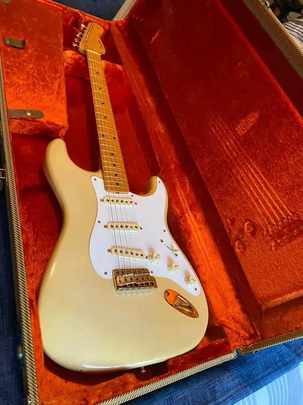 Fender 50th Anniversary American Vintage '57 Stratocaster in Guitars in Ottawa - Image 2