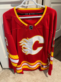 Brand New- Calgary Flames Jersey 