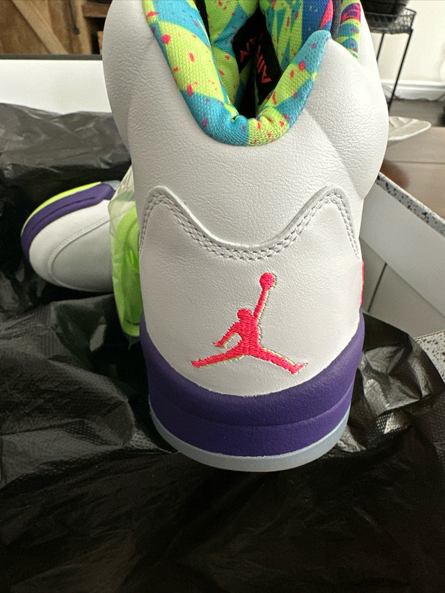 Jordan 5 Alternate Bel Air in Men's Shoes in Sarnia - Image 3
