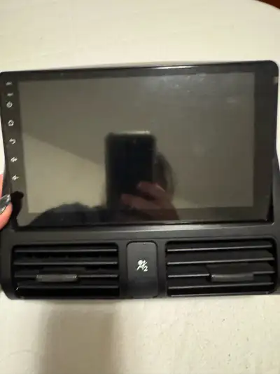 I'm selling an Android car stereo in new condition, offering modern features and seamless integratio...